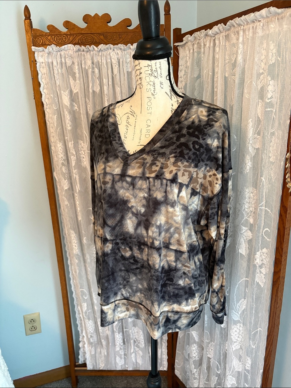 Ariella Gray Tie-Dye & Leopard Print V-Neck Long Sleeve Top